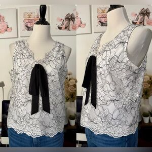 🍒LOFT White Lace Sleeveless Top with Black Bow
